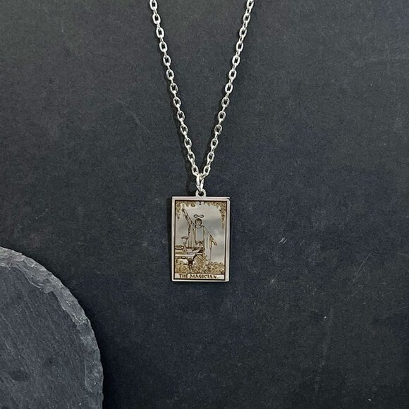 THE MAGICIAN Tarot Card Stainless Steel Necklace - Picture 2 of 5